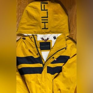 TOMMY HILFIGER Color yellow and blue Men's Hooded Rain/Wind Jacket in Yellow